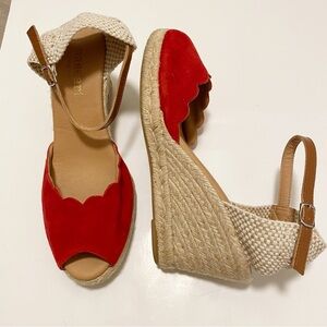 Women’s Paseart scalloped wedge espadrille sandals Size 11.5